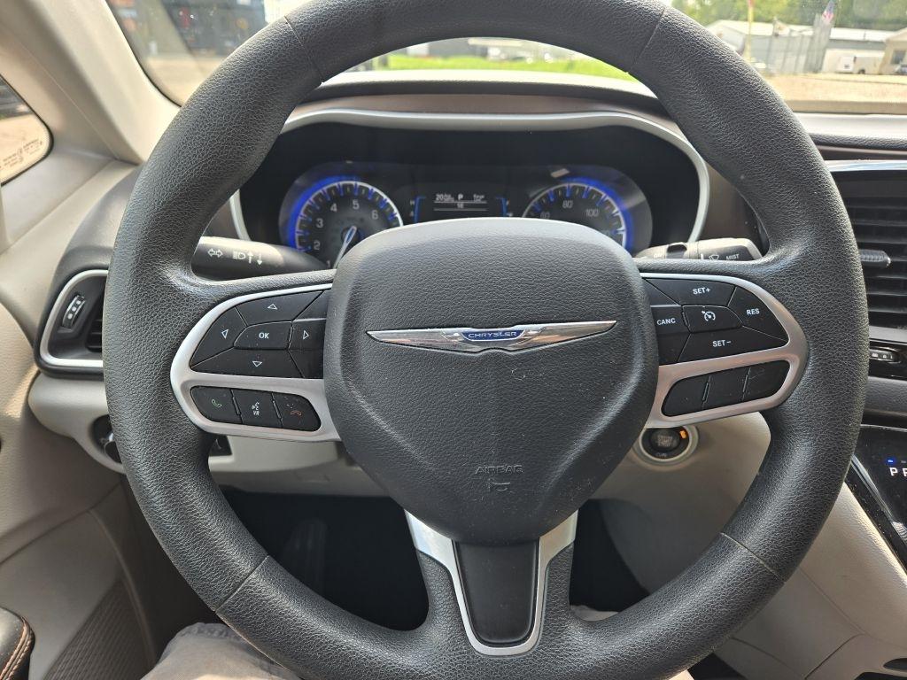 Chrysler Pacifica Touring-L 2017
