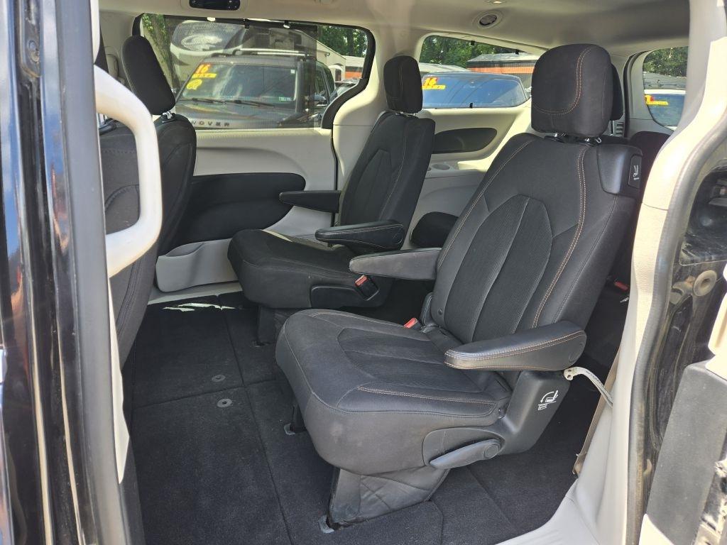 Chrysler Pacifica Touring-L 2017