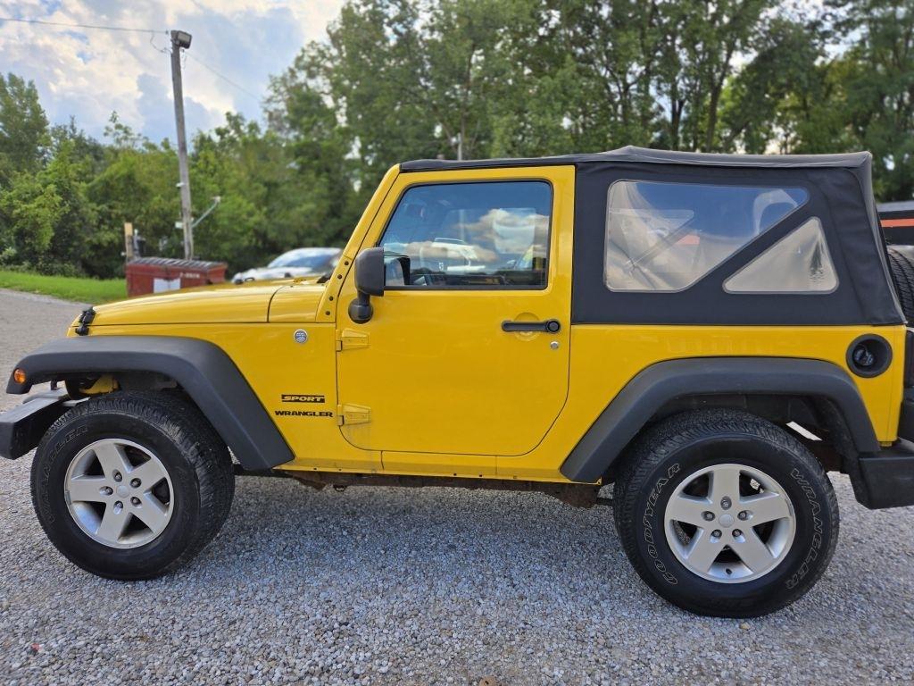 Jeep Wrangler Sport 4WD 2011