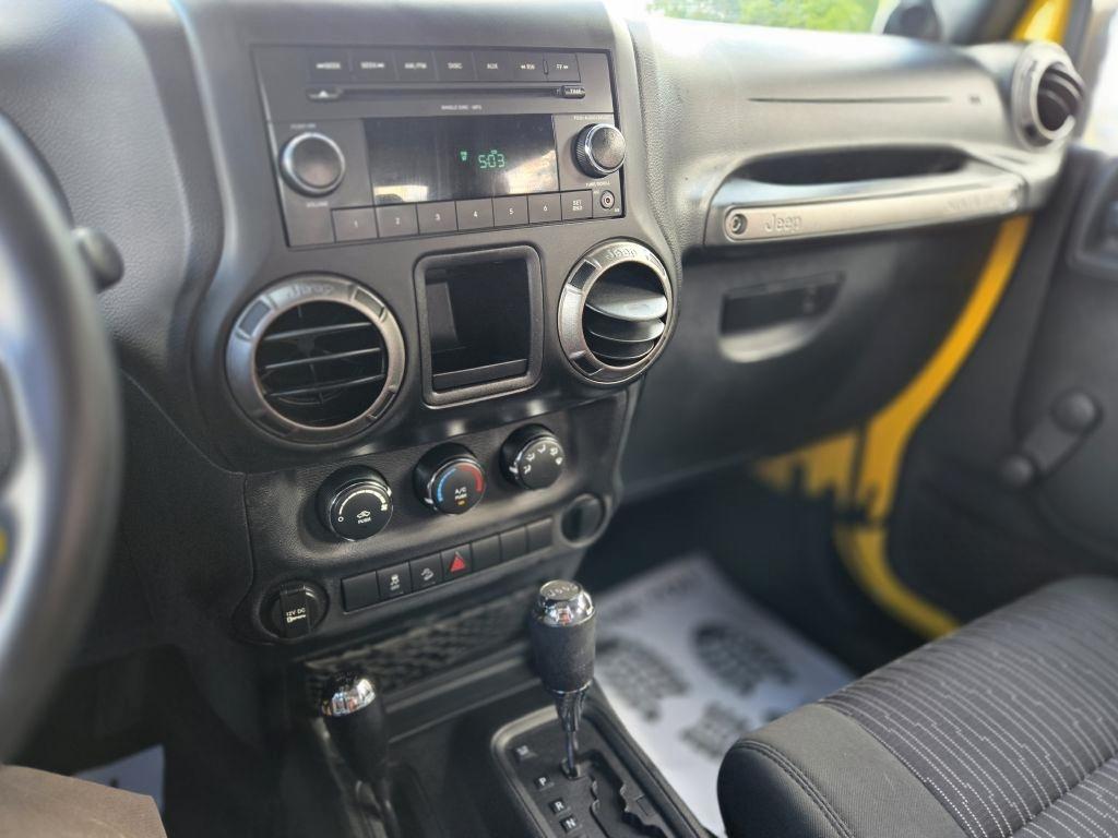 Jeep Wrangler Sport 4WD 2011
