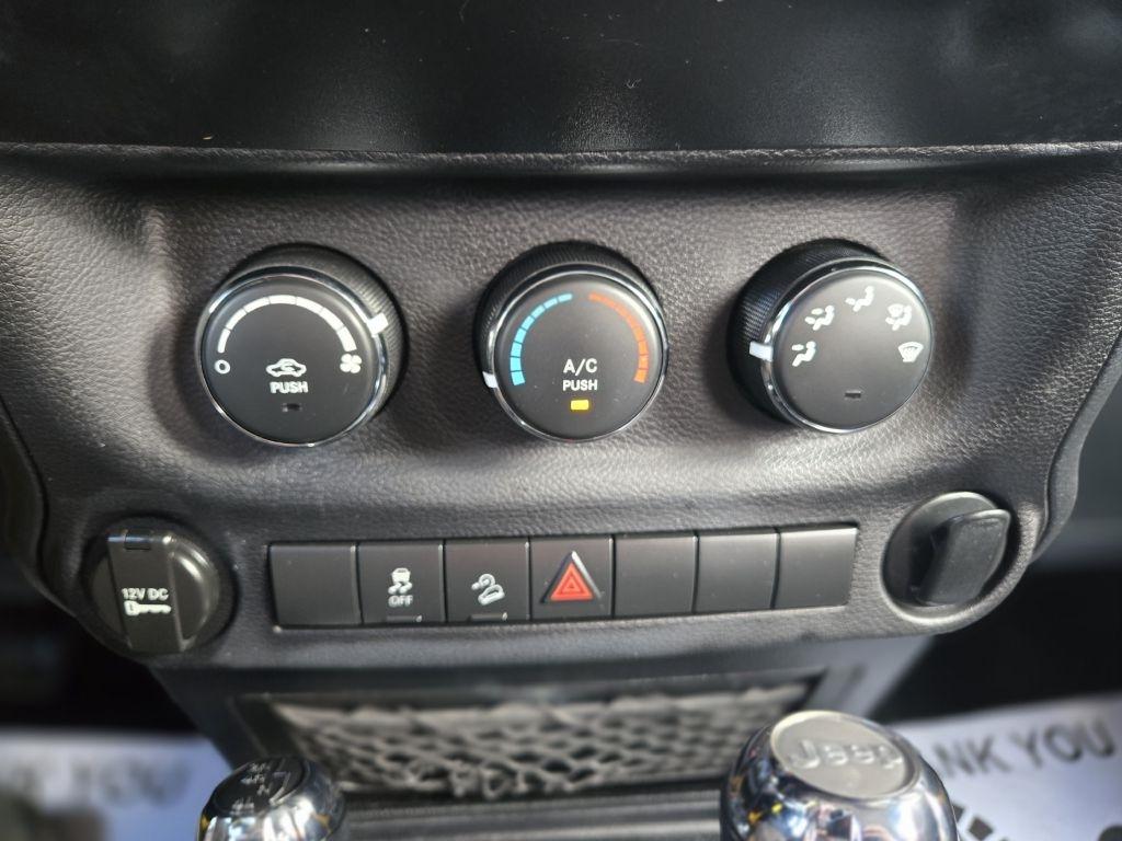 Jeep Wrangler Sport 4WD 2011