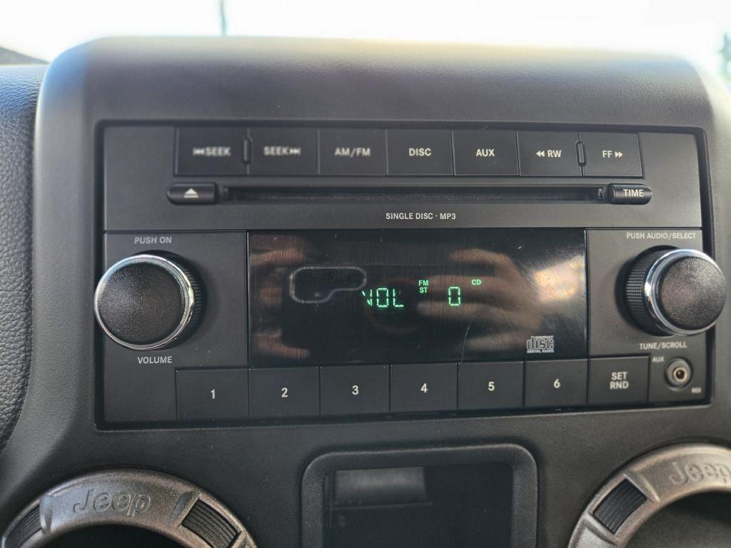 Jeep Wrangler Sport 4WD 2011