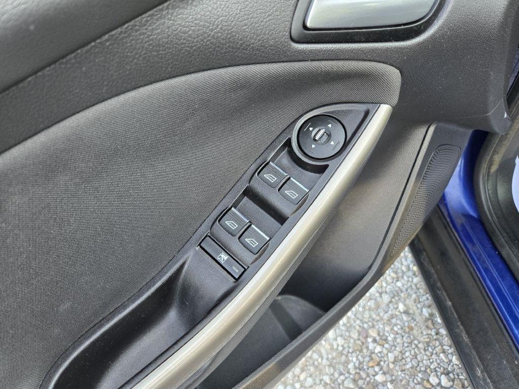 Ford Focus SEL Sedan 2012