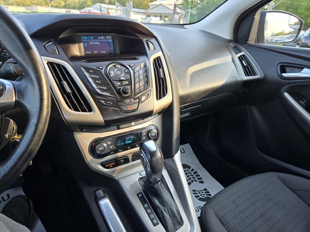 Ford Focus SEL Sedan 2012