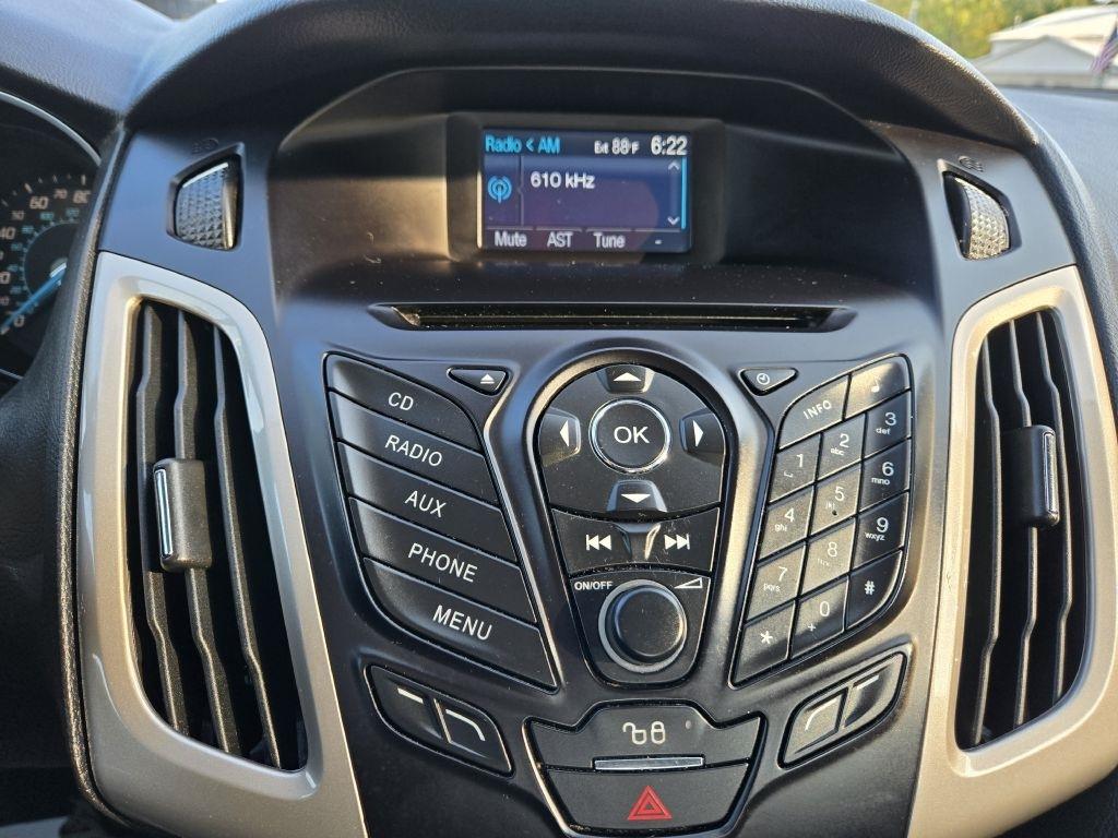 Ford Focus SEL Sedan 2012