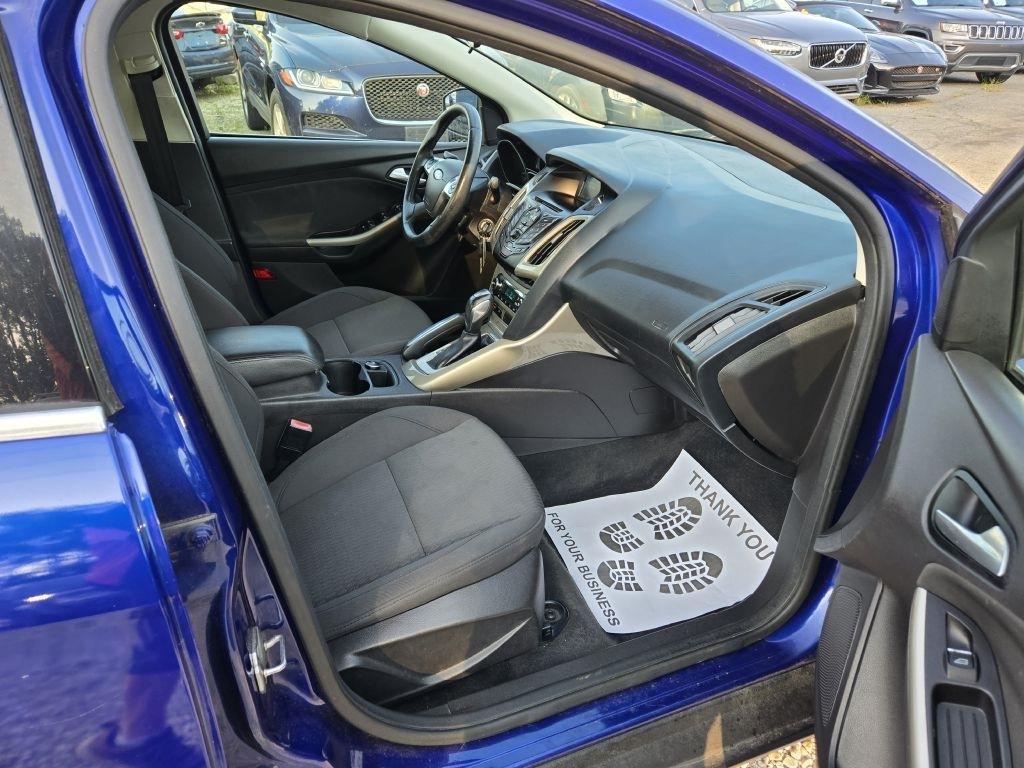Ford Focus SEL Sedan 2012