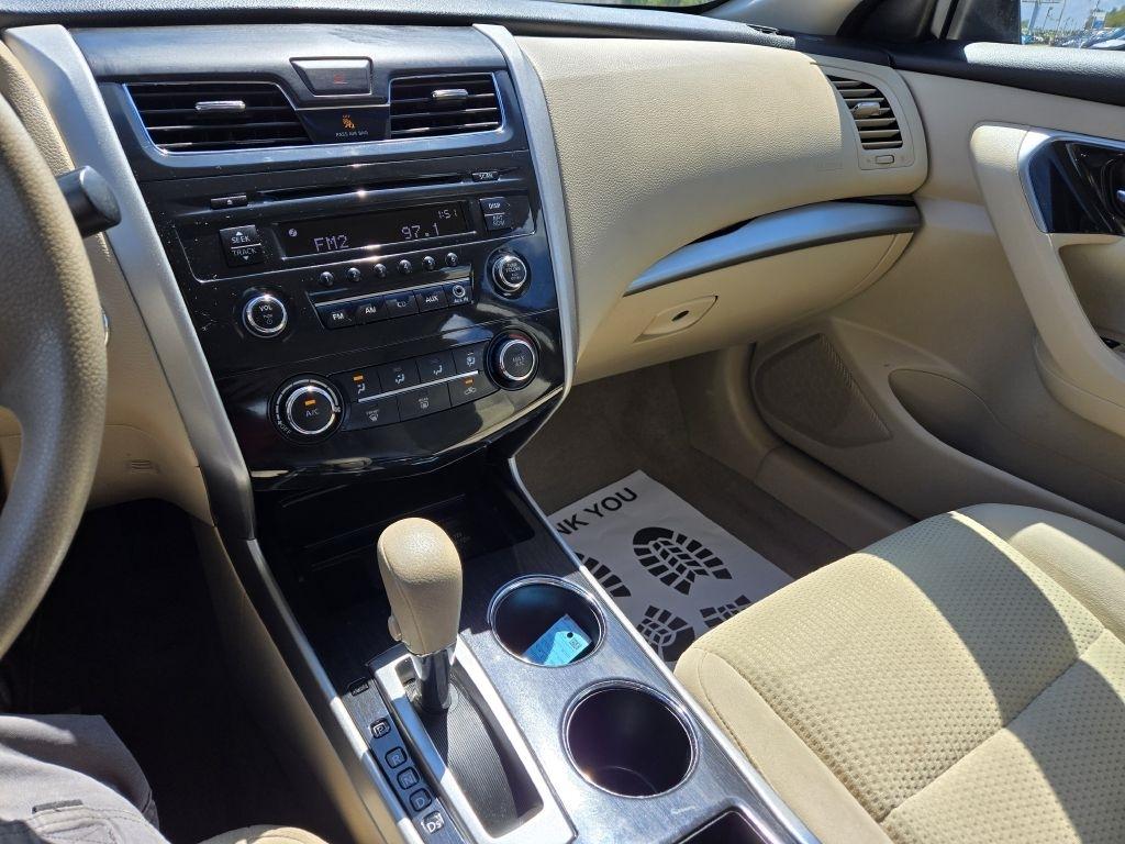 Nissan Altima 2.5 S 2014