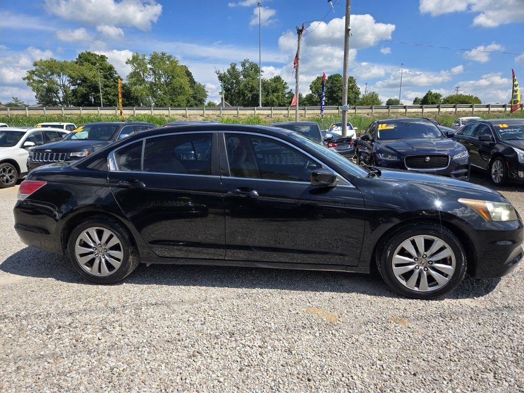Honda Accord LX sedan AT 2011