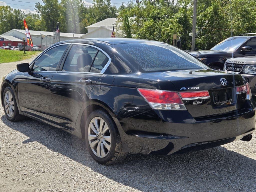 Honda Accord LX sedan AT 2011