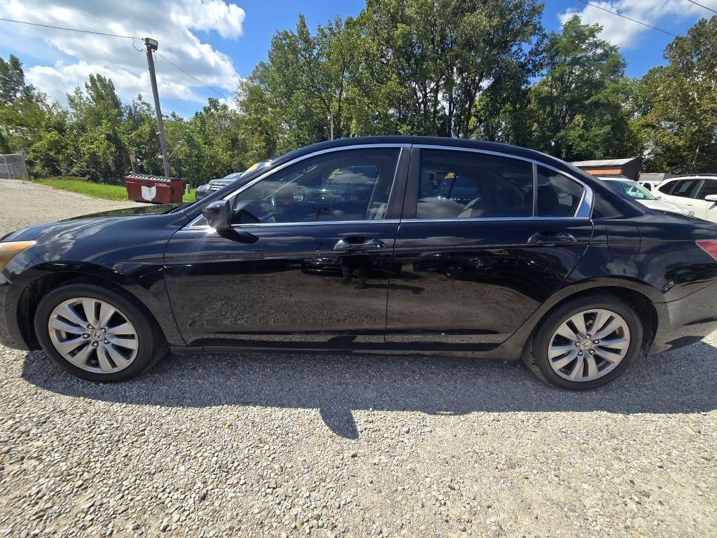 Honda Accord LX sedan AT 2011