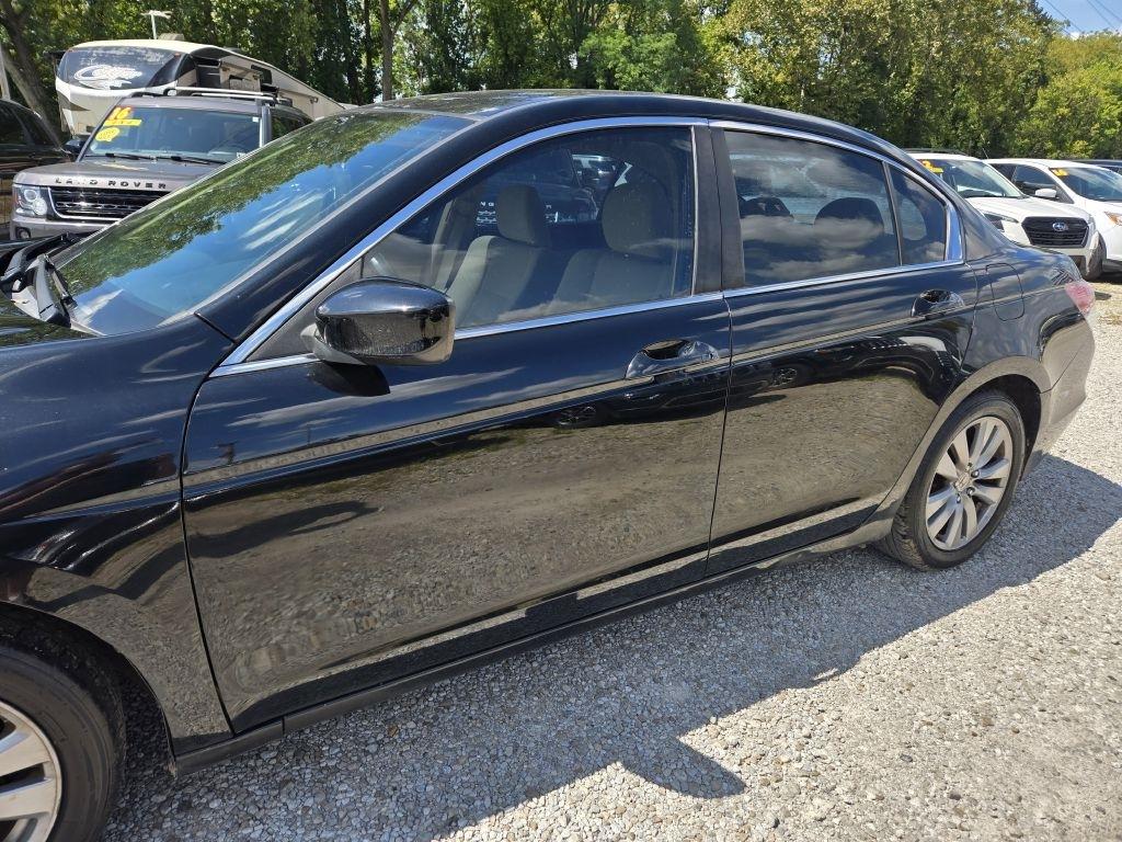 Honda Accord LX sedan AT 2011