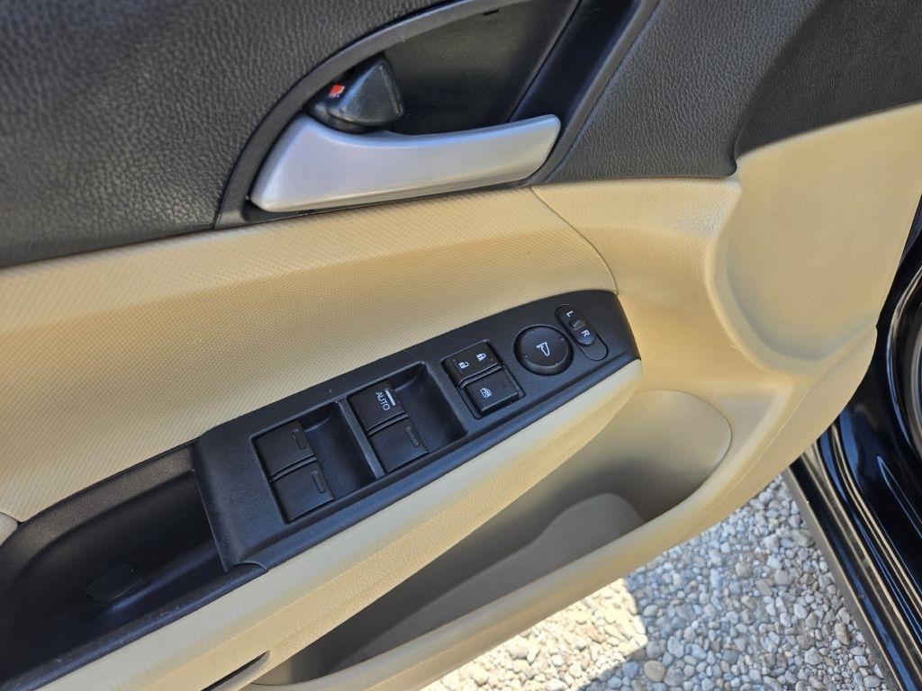 Honda Accord LX sedan AT 2011
