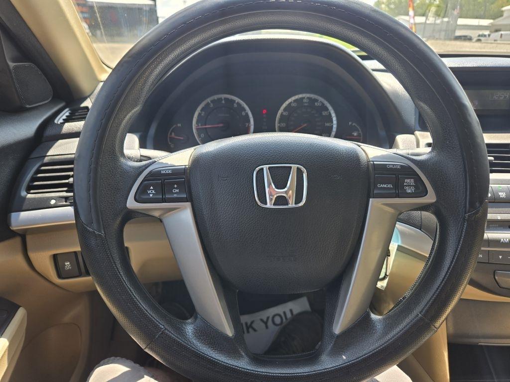 Honda Accord LX sedan AT 2011