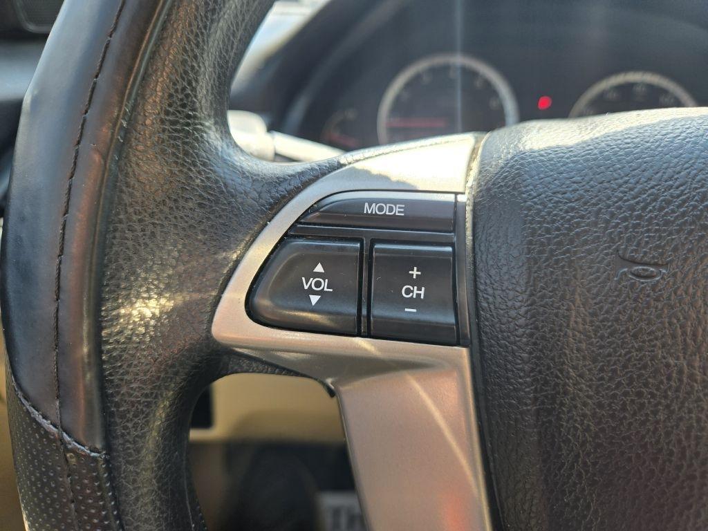 Honda Accord LX sedan AT 2011