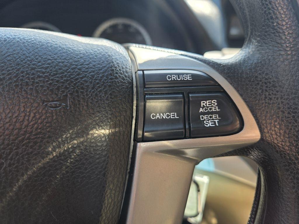 Honda Accord LX sedan AT 2011