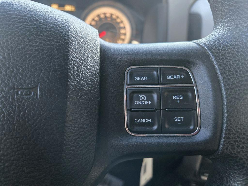 RAM 1500 Tradesman Quad Cab 4WD 2014