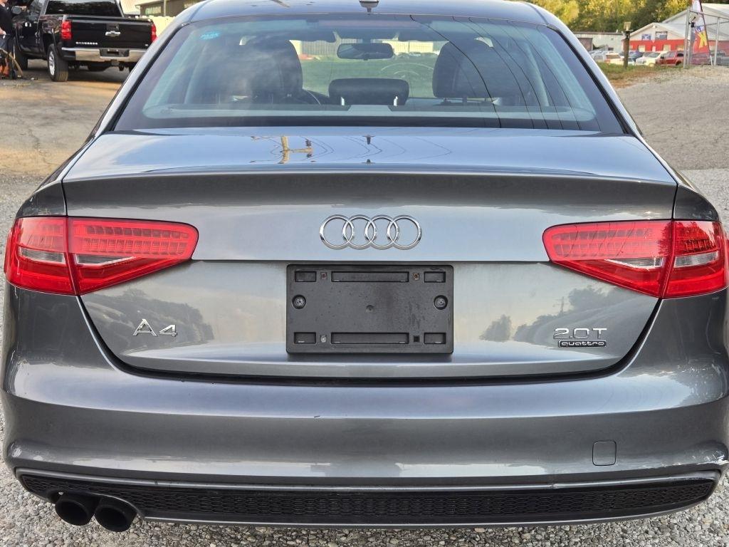 Audi A4 2.0T Premium quattro Sedan AWD 8A 2016