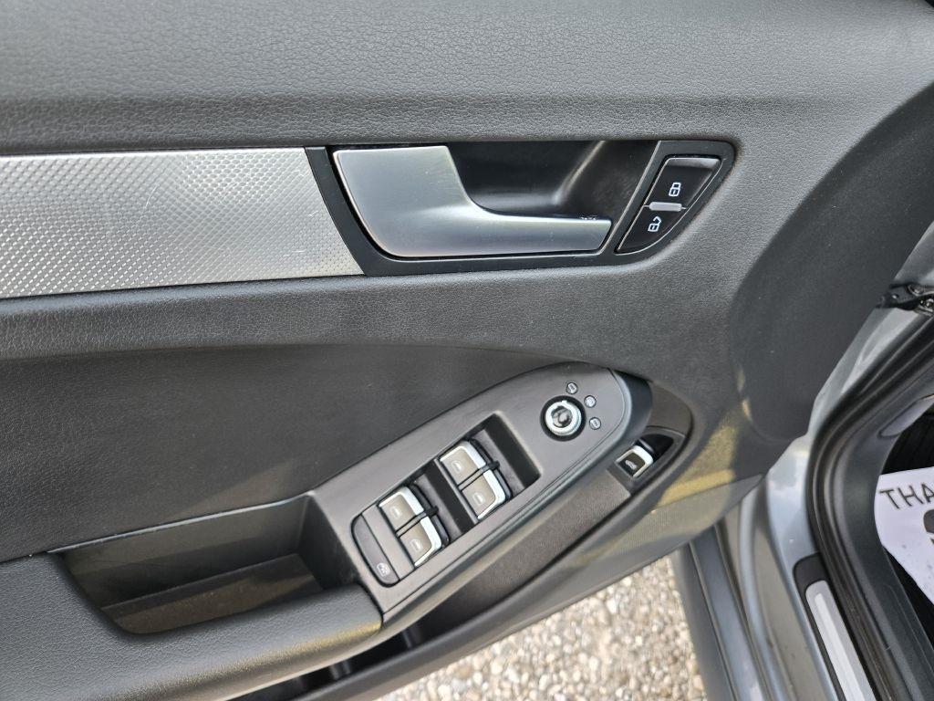Audi A4 2.0T Premium quattro Sedan AWD 8A 2016