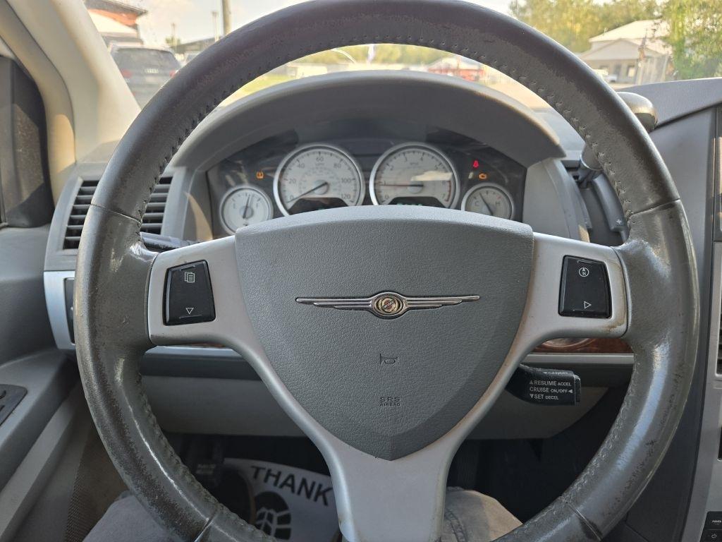 Chrysler Town & Country Touring 2009