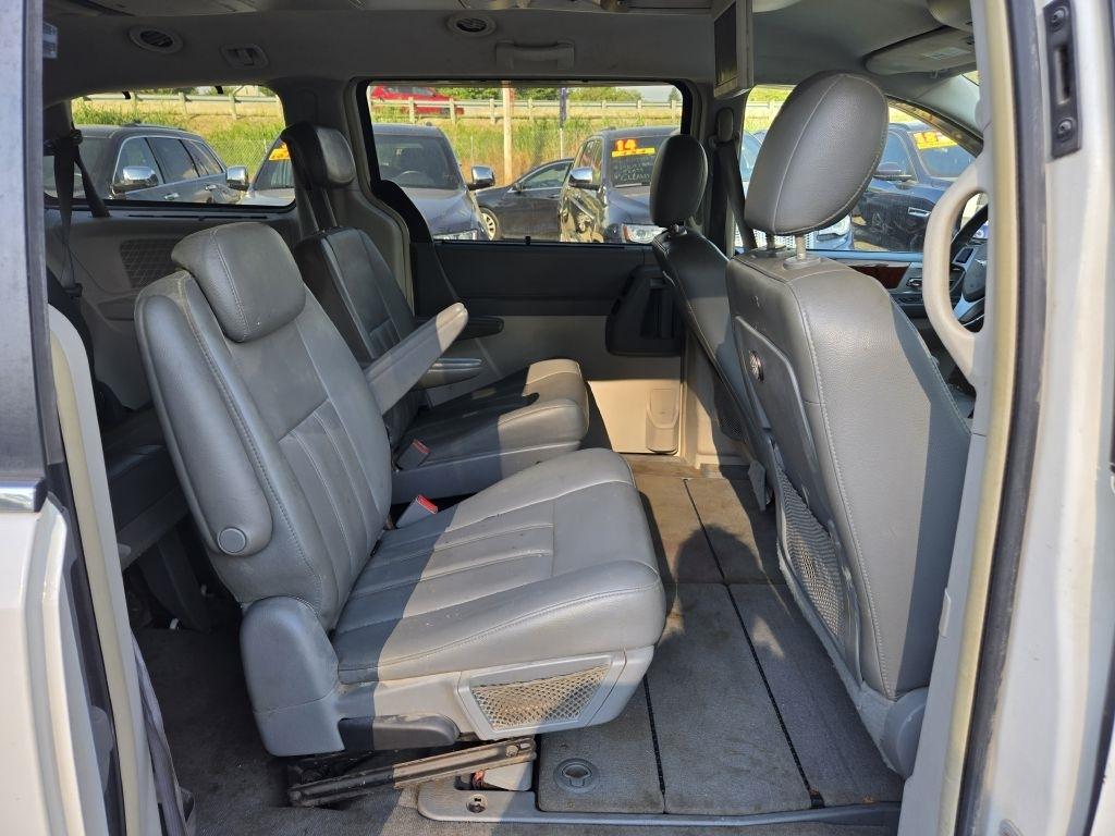 Chrysler Town & Country Touring 2009