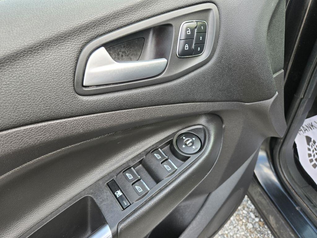 Ford Escape Titanium 4WD 2015