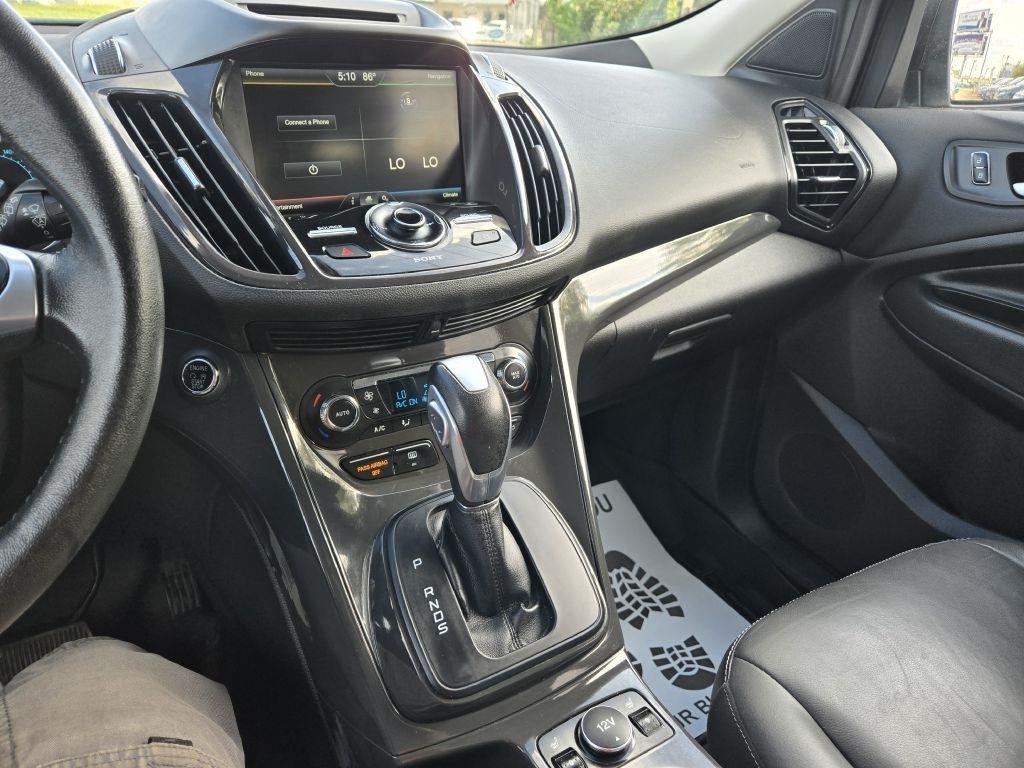 Ford Escape Titanium 4WD 2015