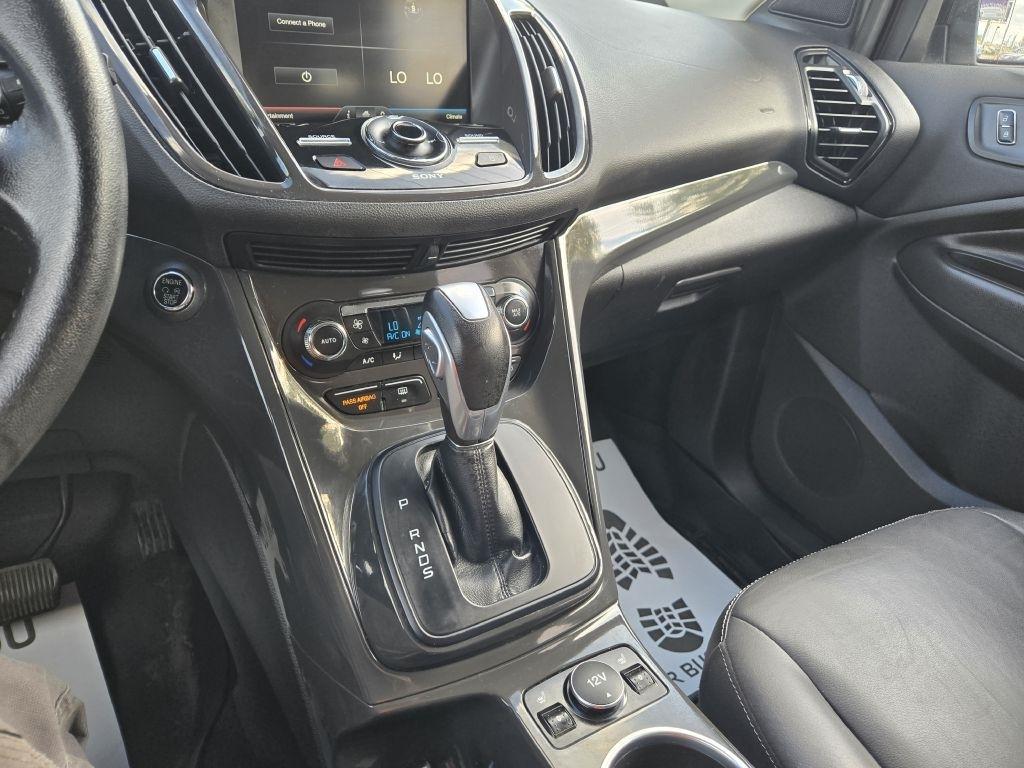 Ford Escape Titanium 4WD 2015