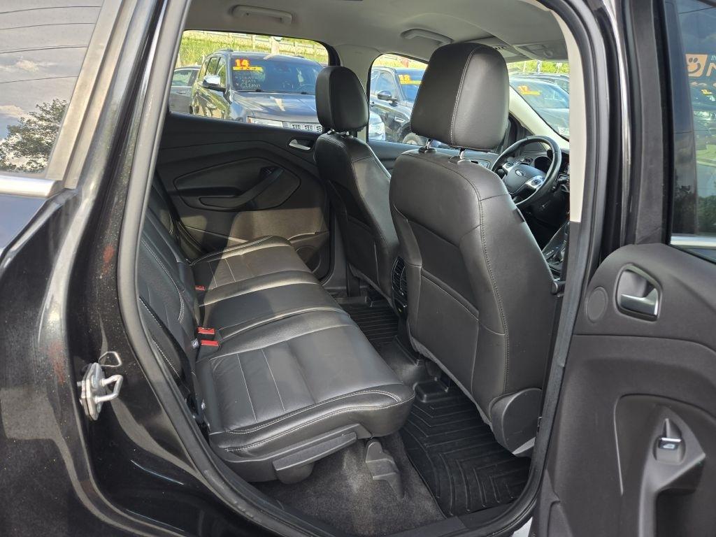 Ford Escape Titanium 4WD 2015