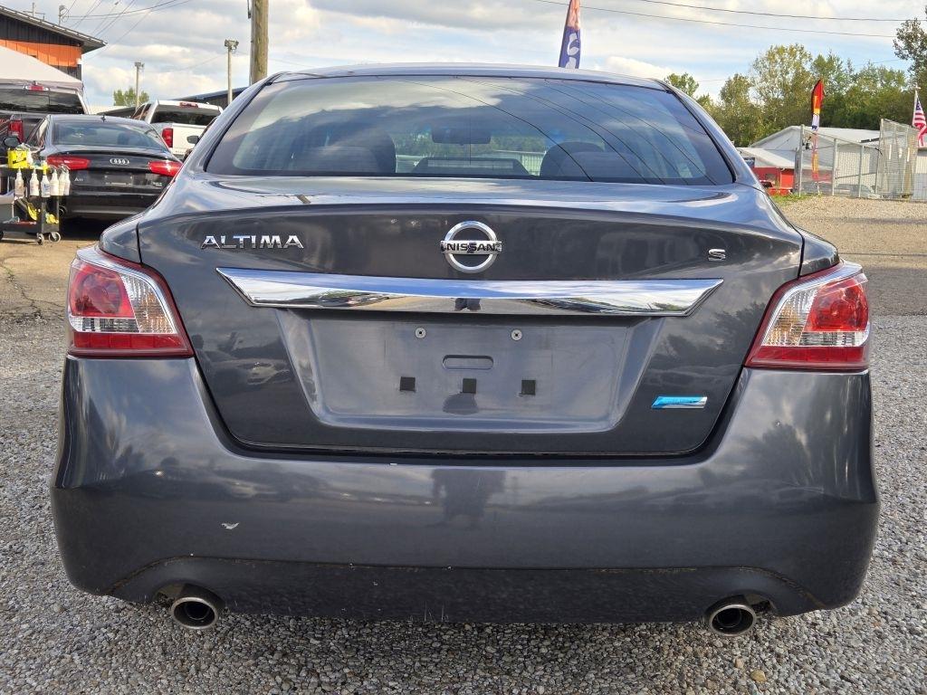 Nissan Altima 2.5 S 2013
