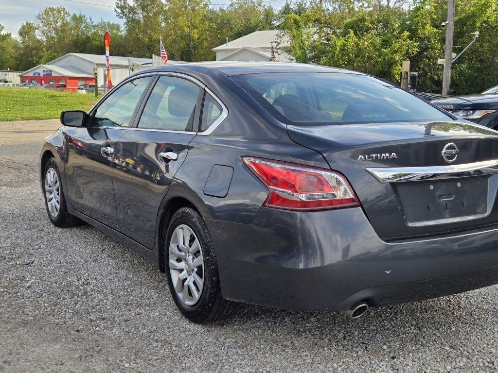 Nissan Altima 2.5 S 2013