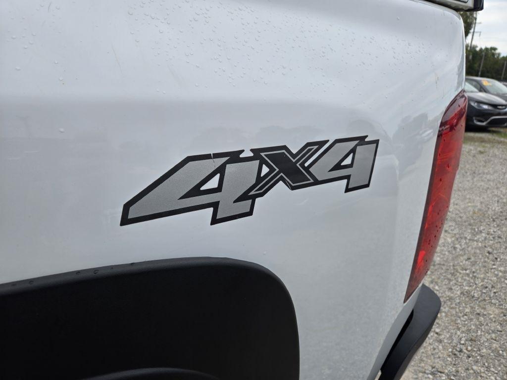 Chevrolet Silverado 2500HD Work Truck Ext. Cab 4WD 2013