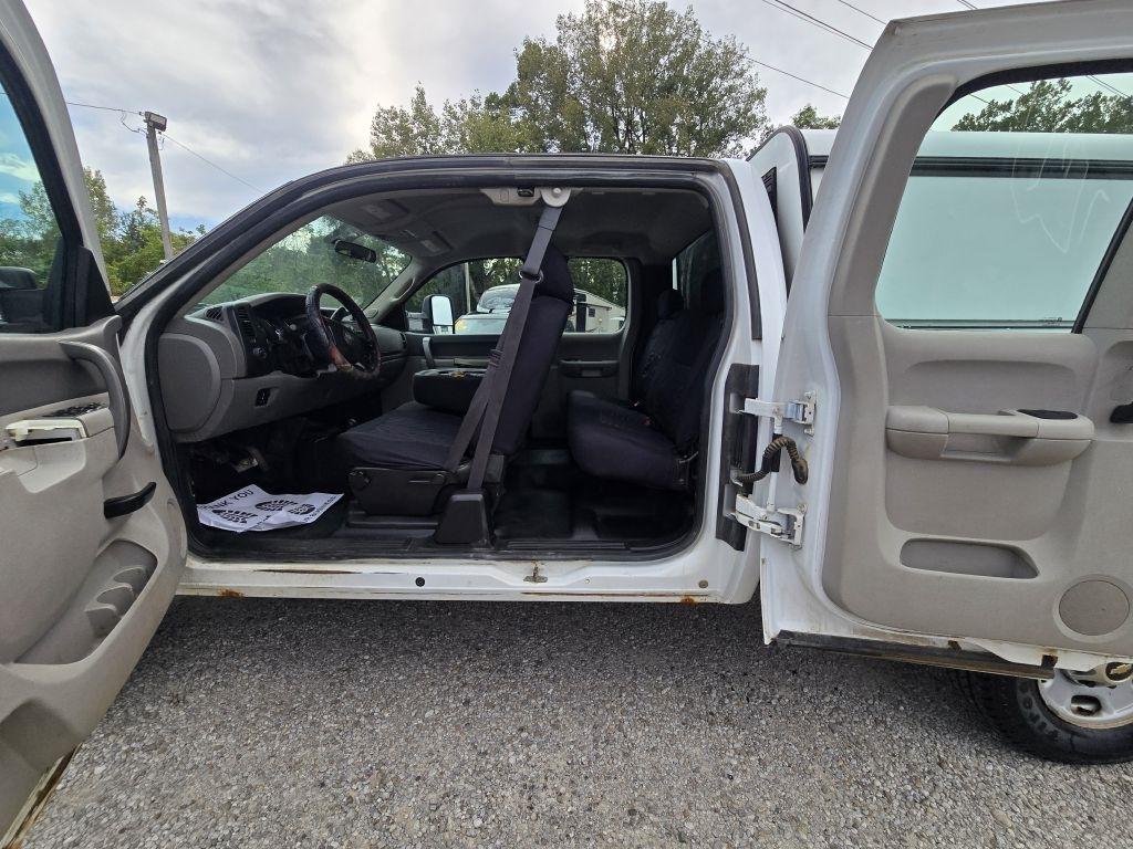 Chevrolet Silverado 2500HD Work Truck Ext. Cab 4WD 2013