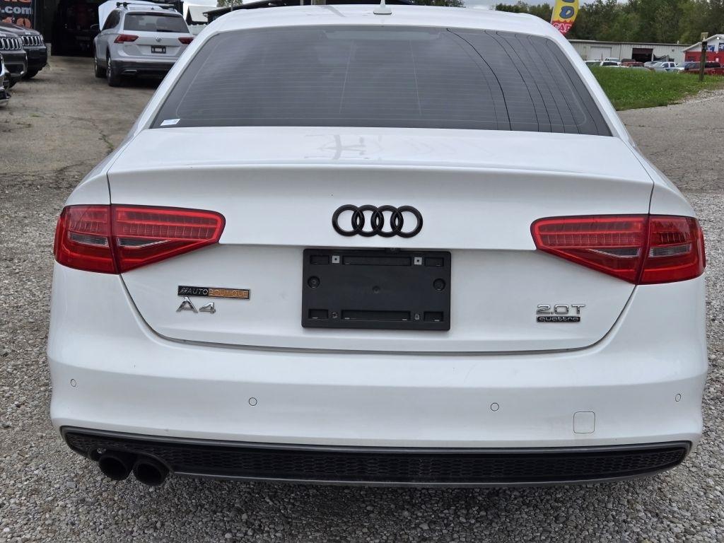 Audi A4 2.0T Sedan quattro Tiptronic 2015