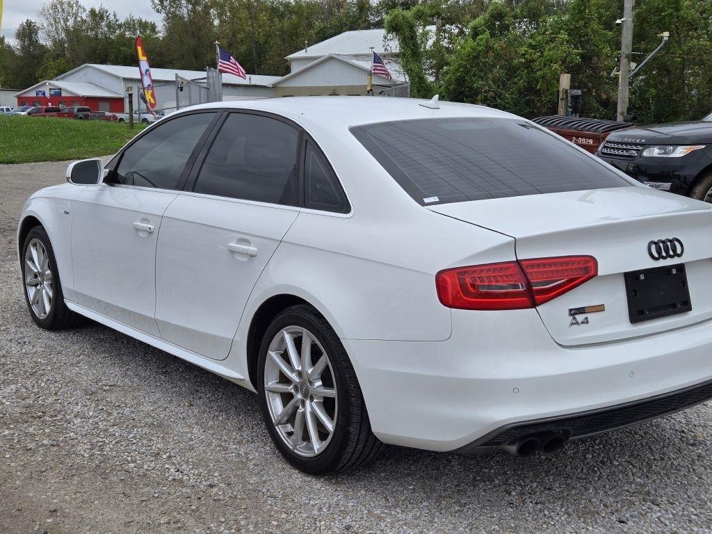 Audi A4 2.0T Sedan quattro Tiptronic 2015