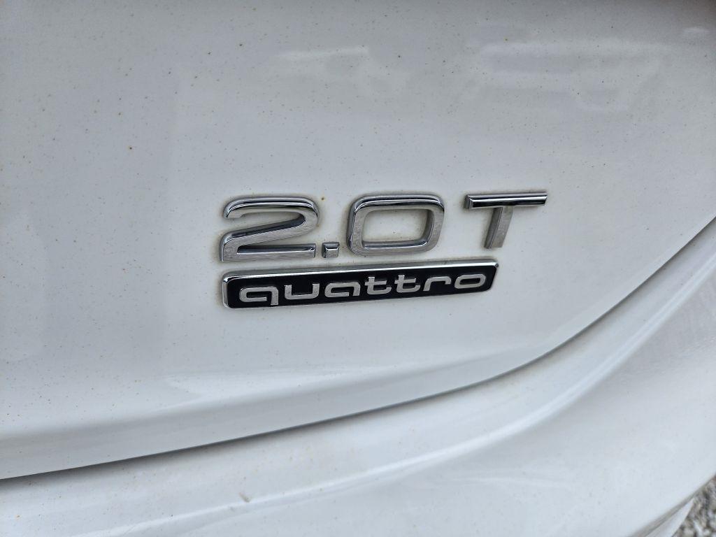 Audi A4 2.0T Sedan quattro Tiptronic 2015