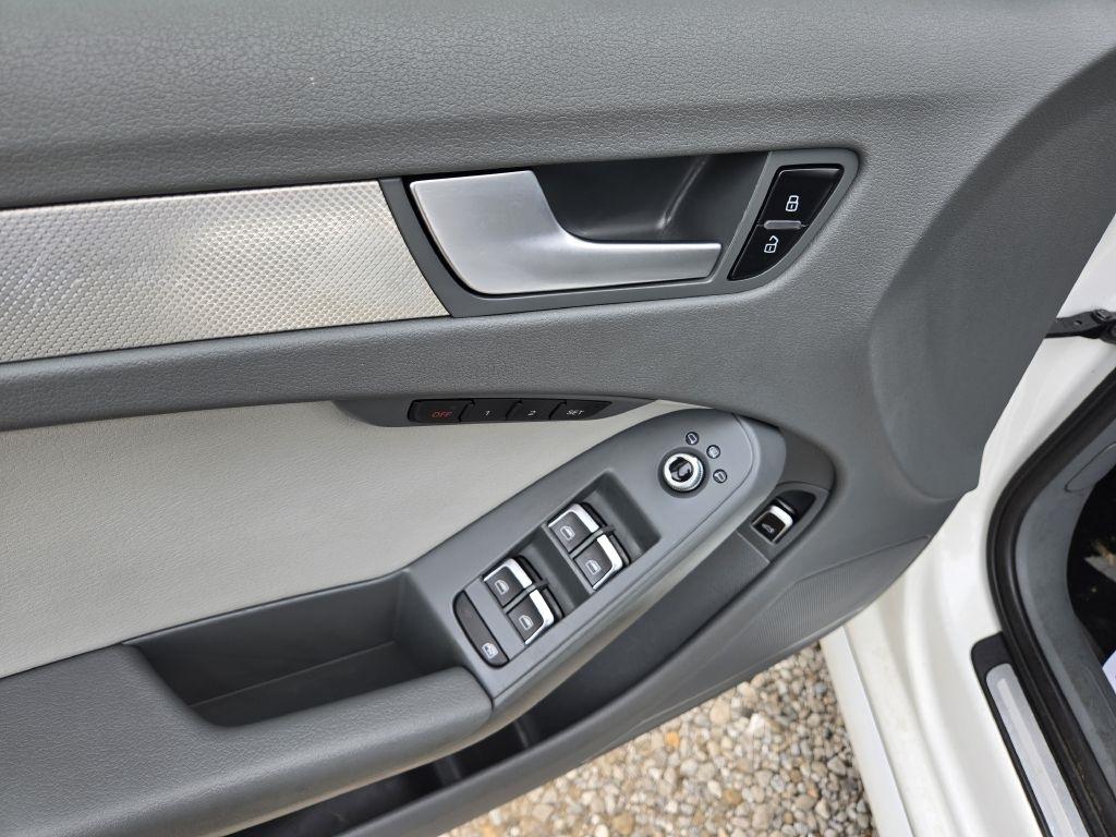 Audi A4 2.0T Sedan quattro Tiptronic 2015