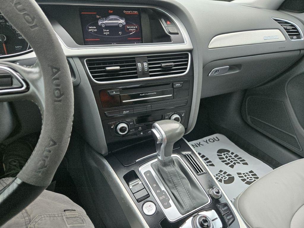 Audi A4 2.0T Sedan quattro Tiptronic 2015
