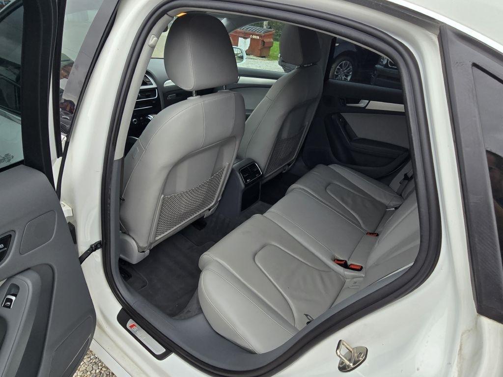 Audi A4 2.0T Sedan quattro Tiptronic 2015