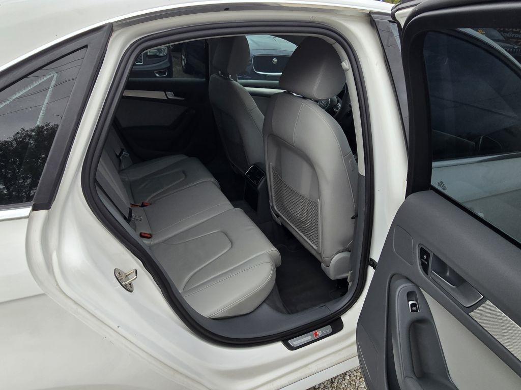 Audi A4 2.0T Sedan quattro Tiptronic 2015
