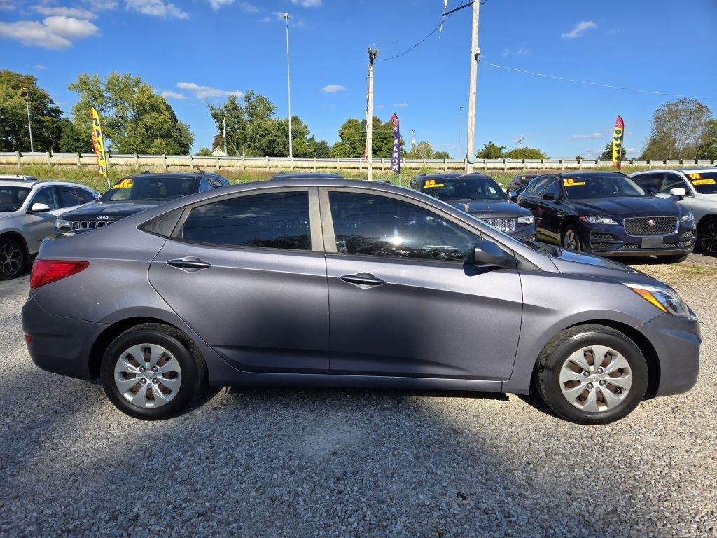 Hyundai Accent SE 4-Door 6A 2017