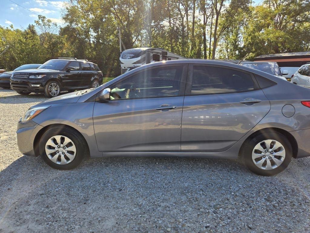Hyundai Accent SE 4-Door 6A 2017