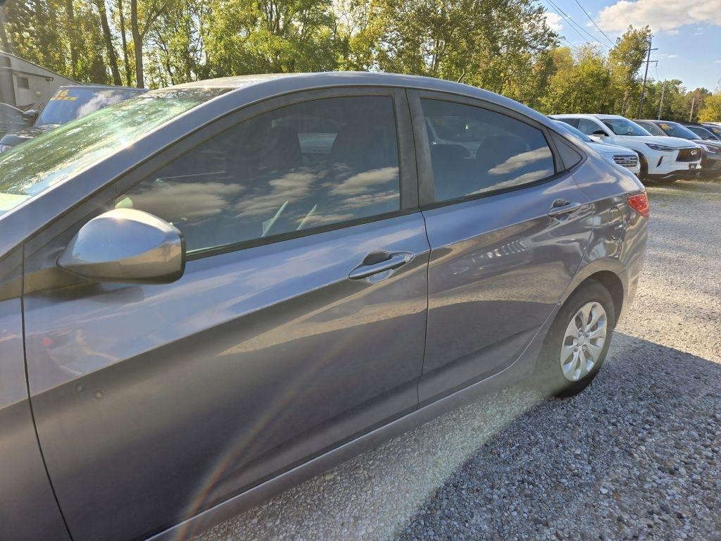 Hyundai Accent SE 4-Door 6A 2017