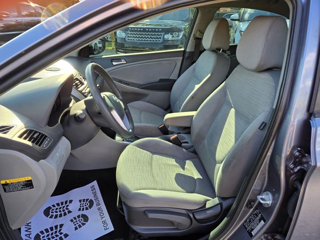 Hyundai Accent SE 4-Door 6A 2017