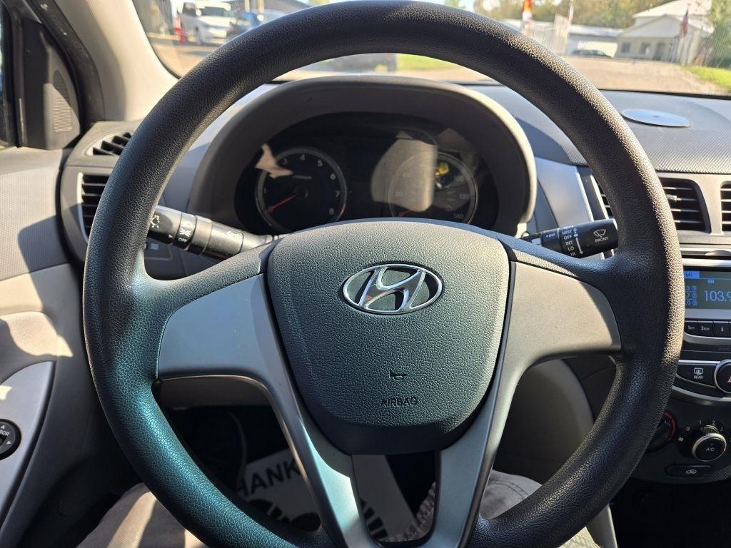 Hyundai Accent SE 4-Door 6A 2017