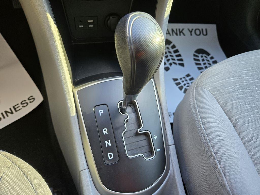 Hyundai Accent SE 4-Door 6A 2017
