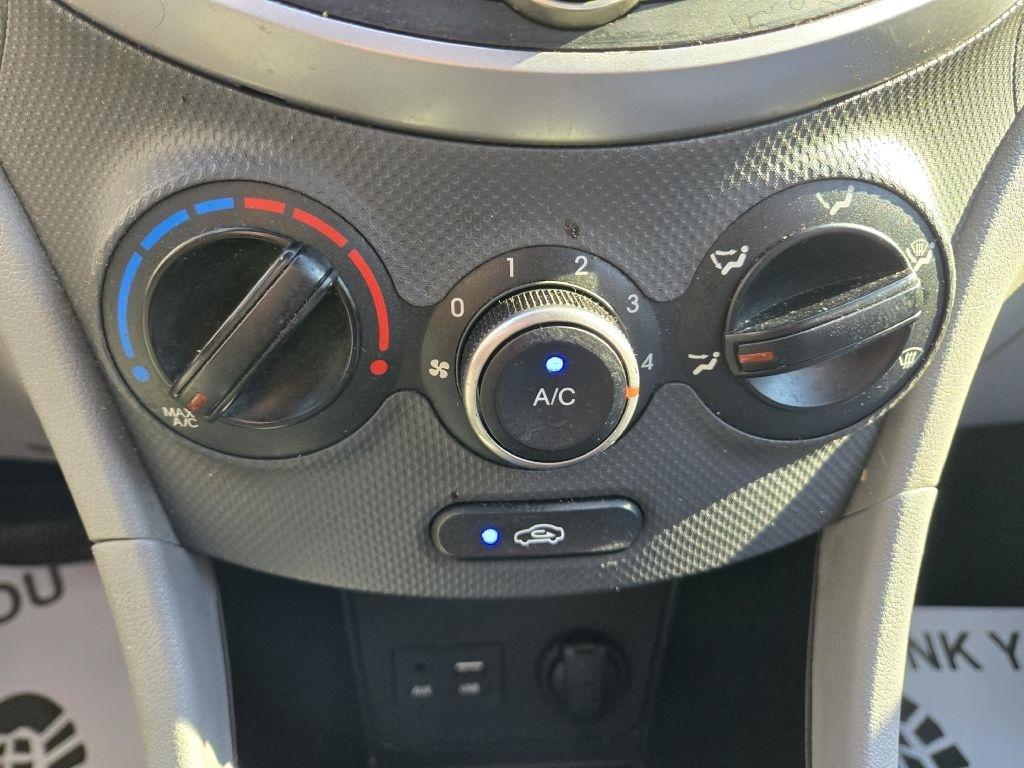 Hyundai Accent SE 4-Door 6A 2017