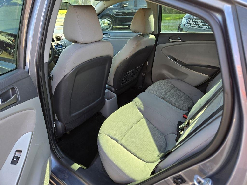 Hyundai Accent SE 4-Door 6A 2017