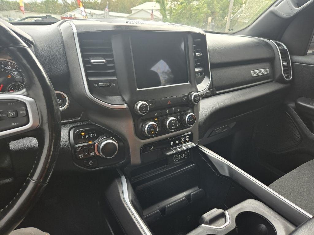 RAM 1500 Big Horn Quad Cab 4WD 2020