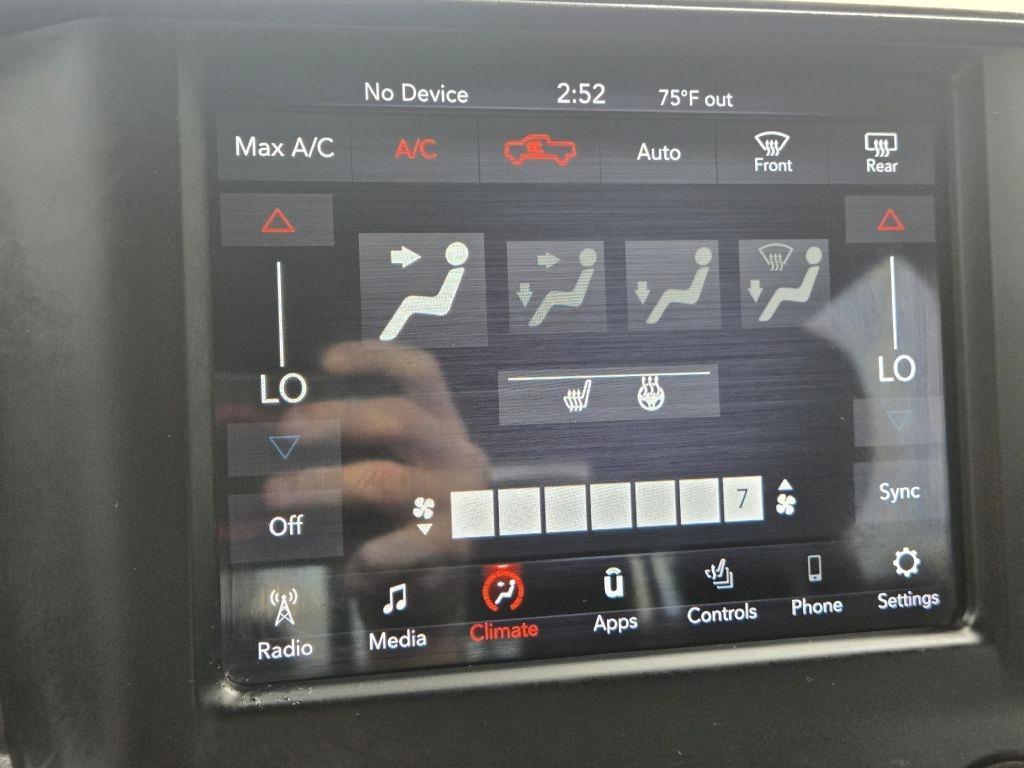 RAM 1500 Big Horn Quad Cab 4WD 2020