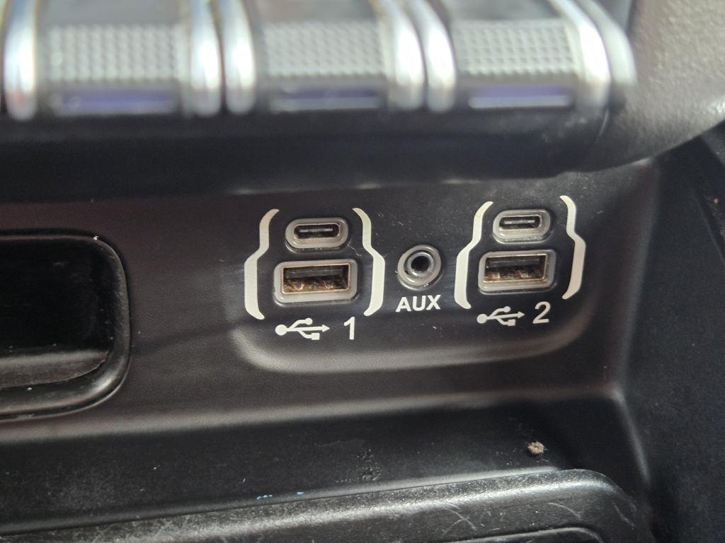 RAM 1500 Big Horn Quad Cab 4WD 2020